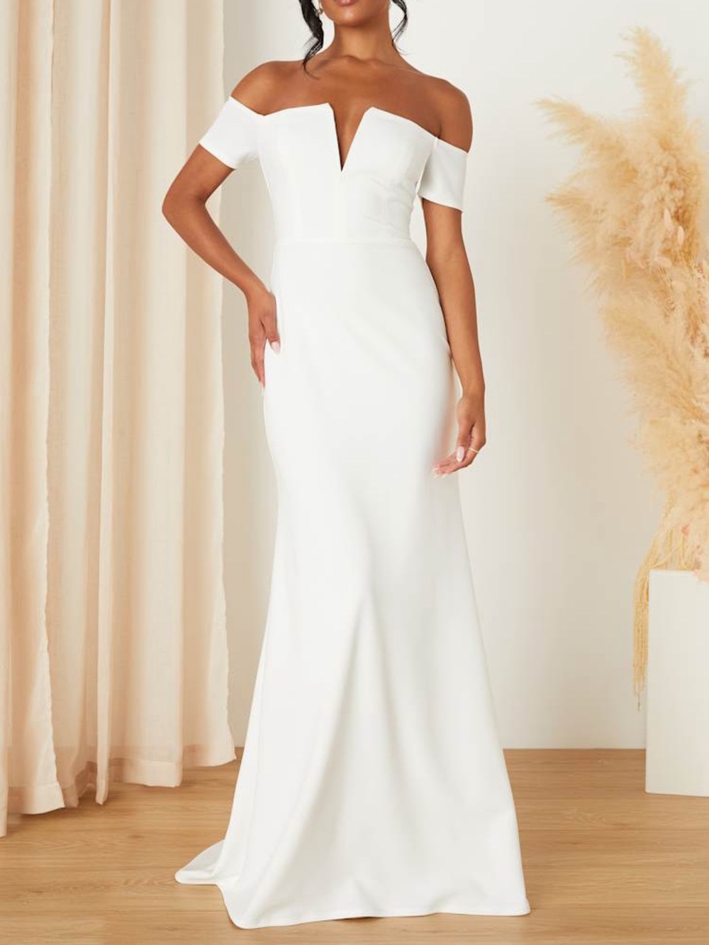 Lulu’s XL Crepe V Square Neck Wedding Elegant White Off-Shoulder Maxi Dress